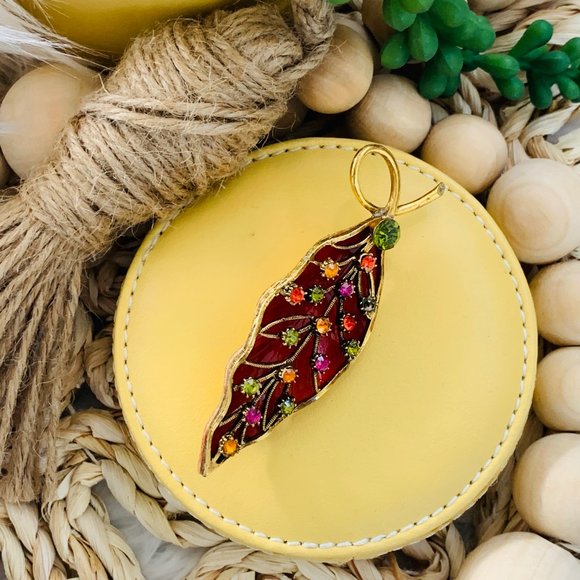 Vintage Jewelry - VINTAGE ENAMEL LEAF BROOCH
